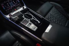 AUDI RS6 Avant*HU*PANO*MATRIX*AHK*SH*KERAMIK*360*B&O*