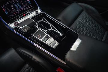 2023 AUDI RS6 — миниатюра 22