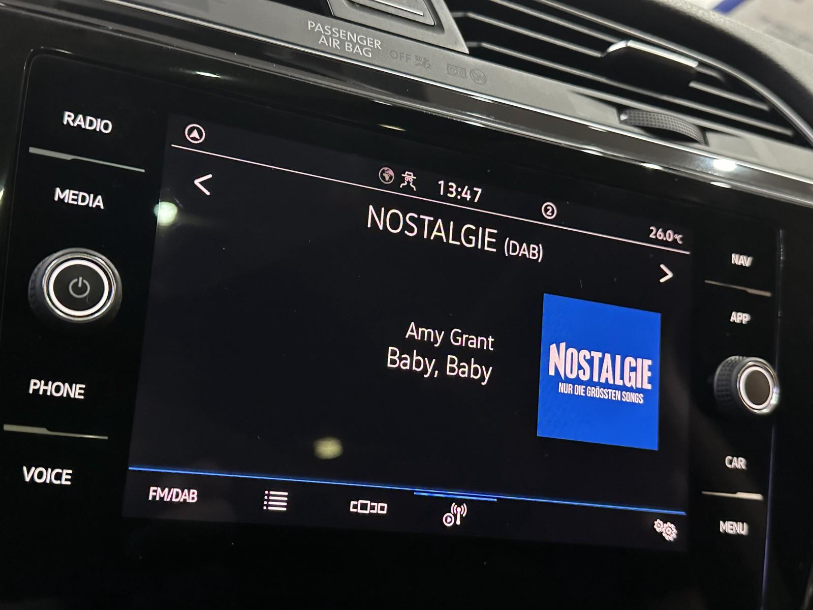 Volkswagen Touran DSG*7SITZER*PANO*ACC*AHK*CARPLAY*, миниатюра 18