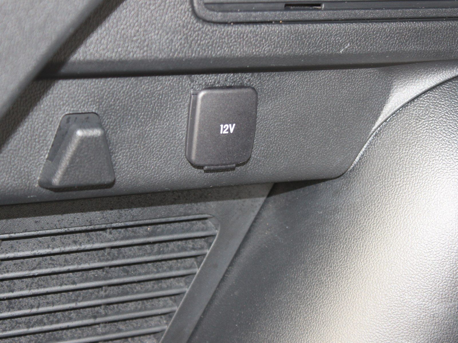 Fahrzeugabbildung Ford Kuga Plug-In Hybrid Cool & Connect 2,5 Duratec