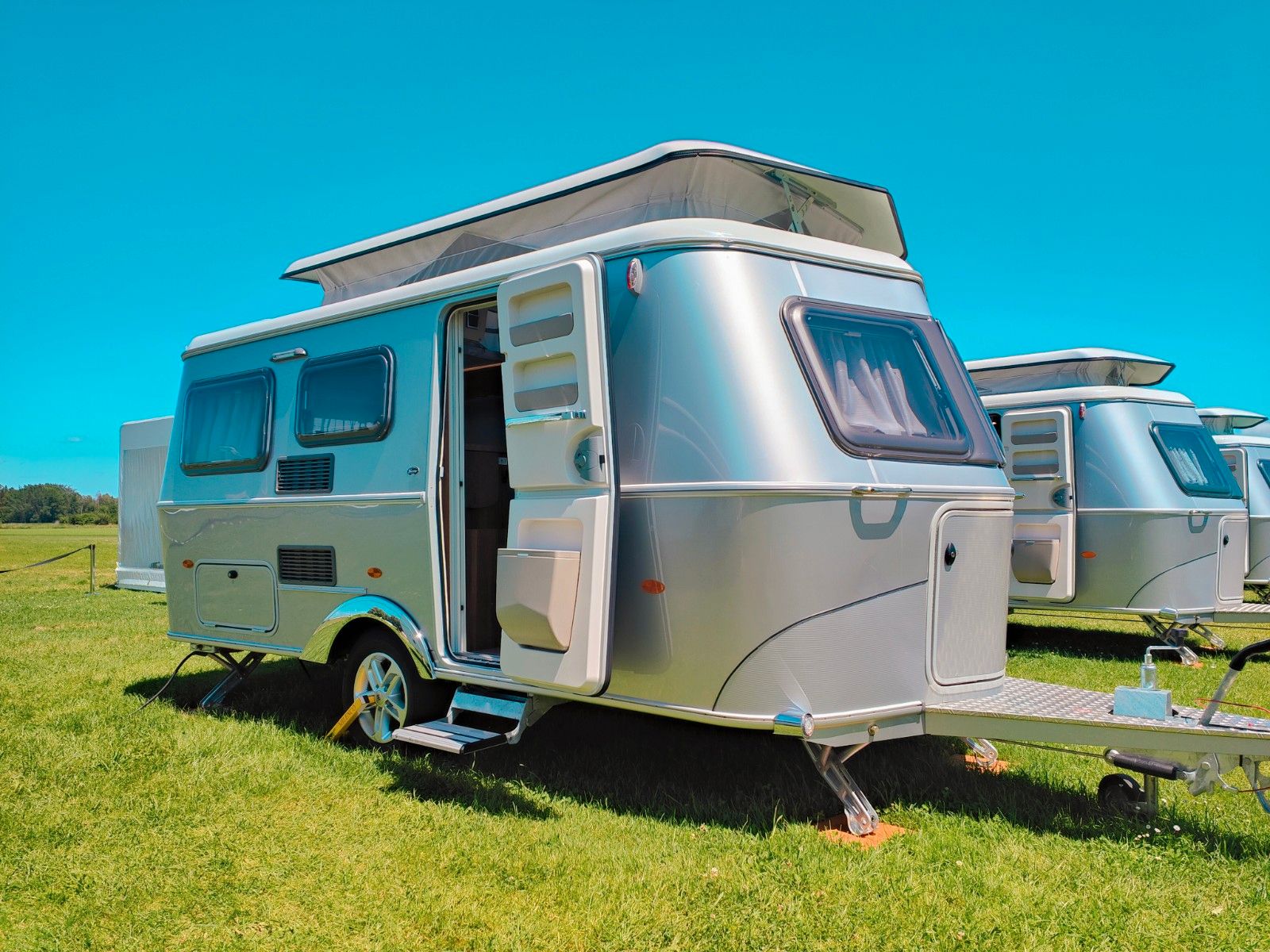 Fahrzeugabbildung HYMER / ERIBA / HYMERCAR TOURING 530 LEGEND URBAN 2025