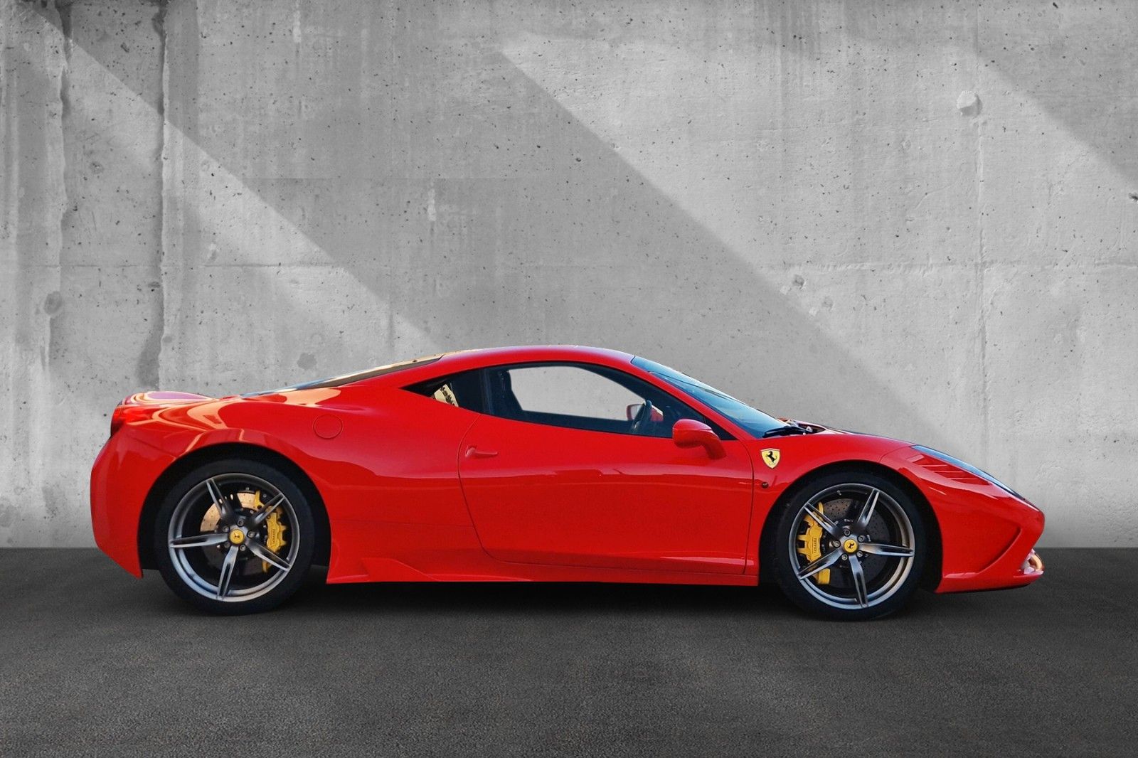 Fahrzeugabbildung Ferrari 458 Speciale*1. Hand*dt. Auto*4-Punkt Gurte*