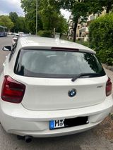 BMW 116i - Automatik in einwandfreien Zustand - BMW 1er Reihe in München