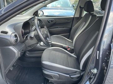 Fahrzeugabbildung Hyundai i10 KLIMA SITZ+LENKRADHEIZUNG PDC DAB+