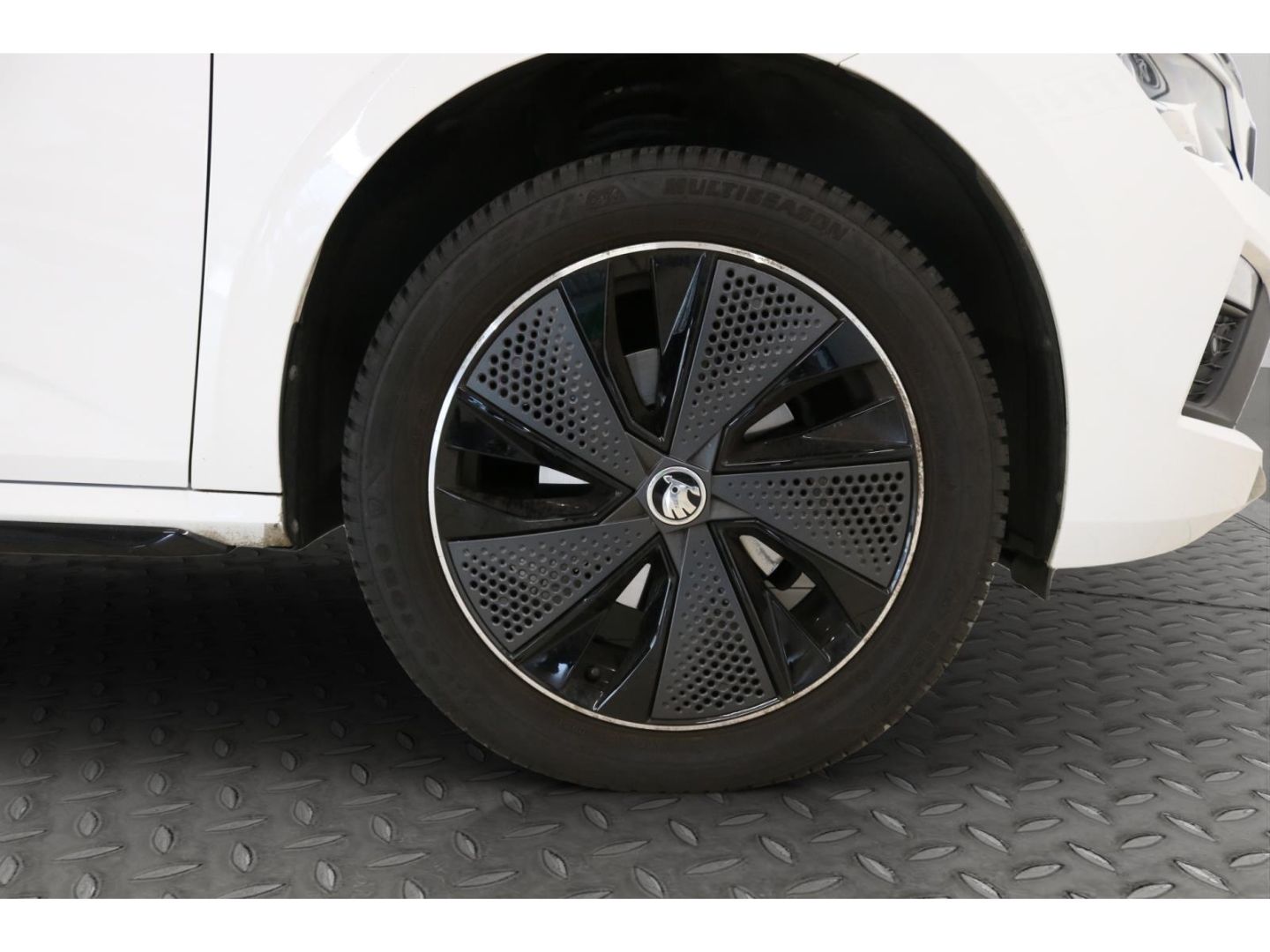 Fahrzeugabbildung SKODA Kamiq Monte Carlo Automatik Panoramadach