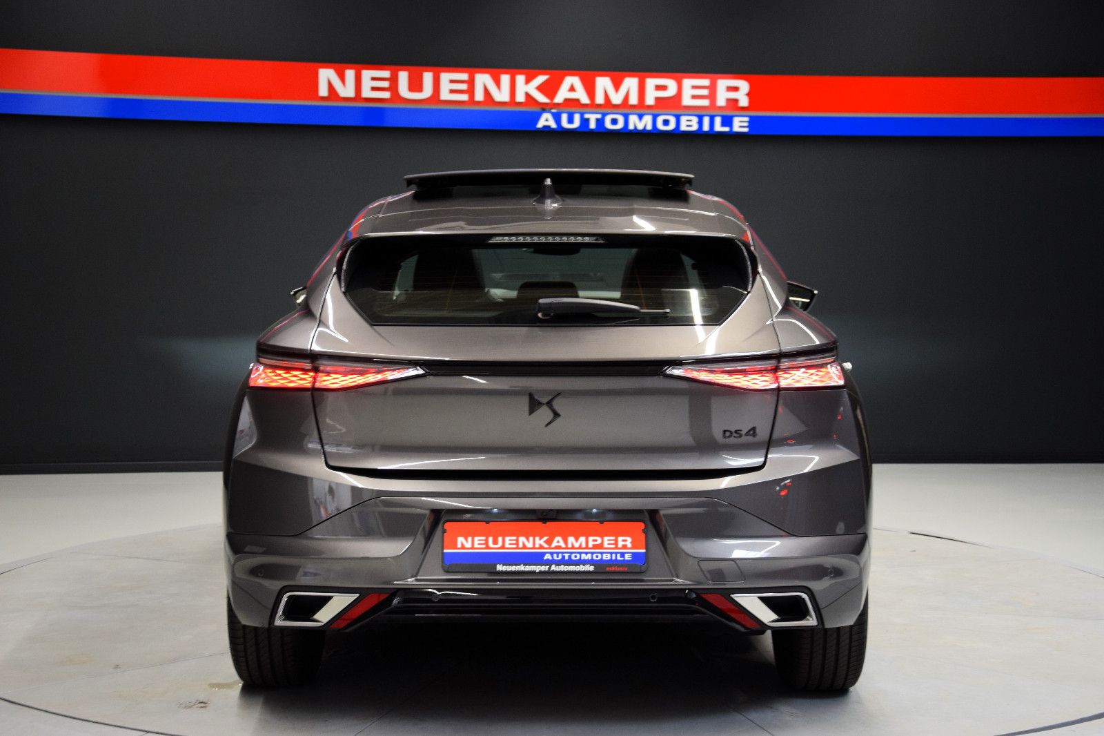 Fahrzeugabbildung DS Automobiles DS4 Performance Line Pano Sitzheizung