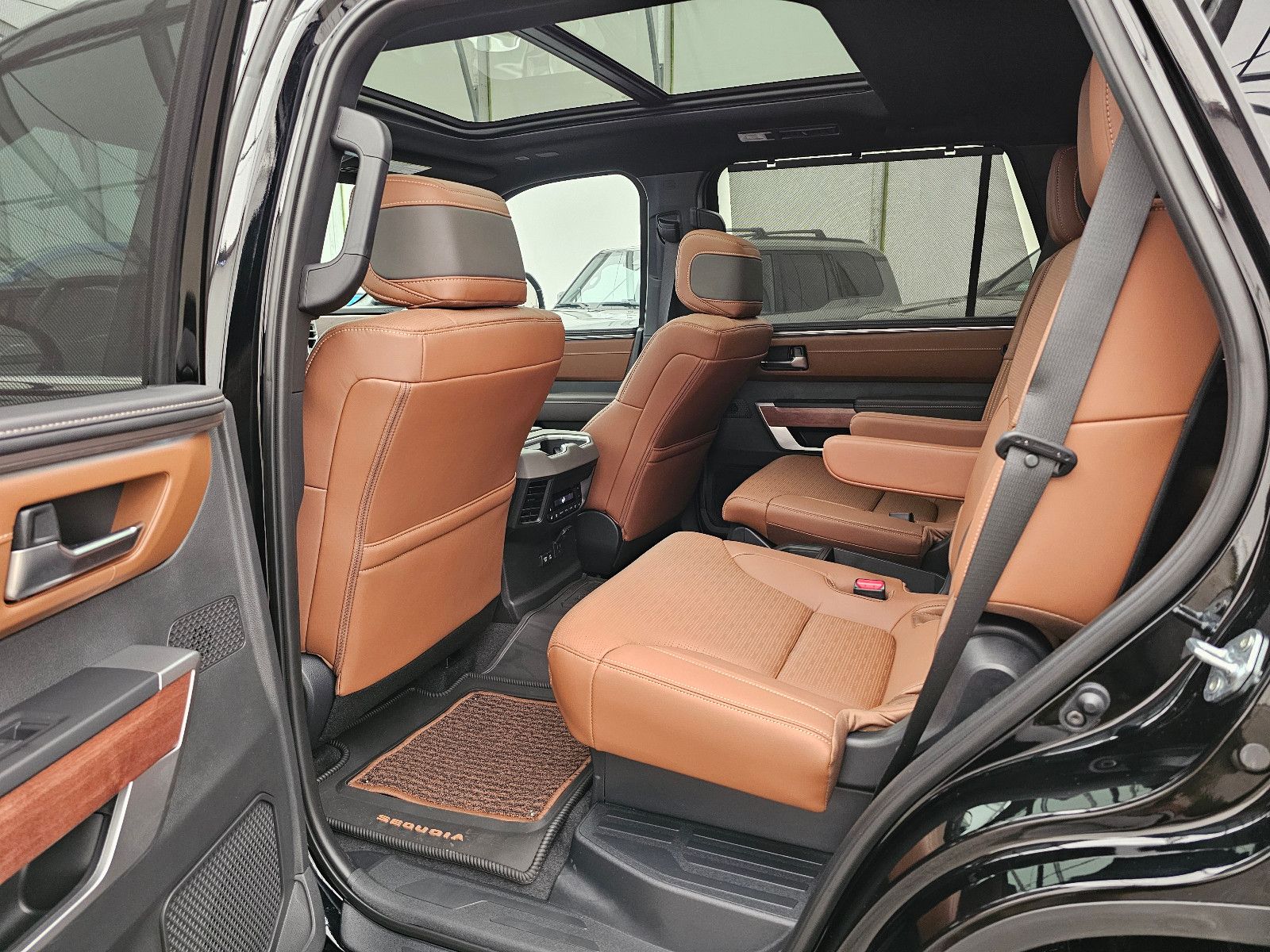 Fahrzeugabbildung Toyota Sequoia 1794 Edition T1: 87.800 EUR ! Stock !!