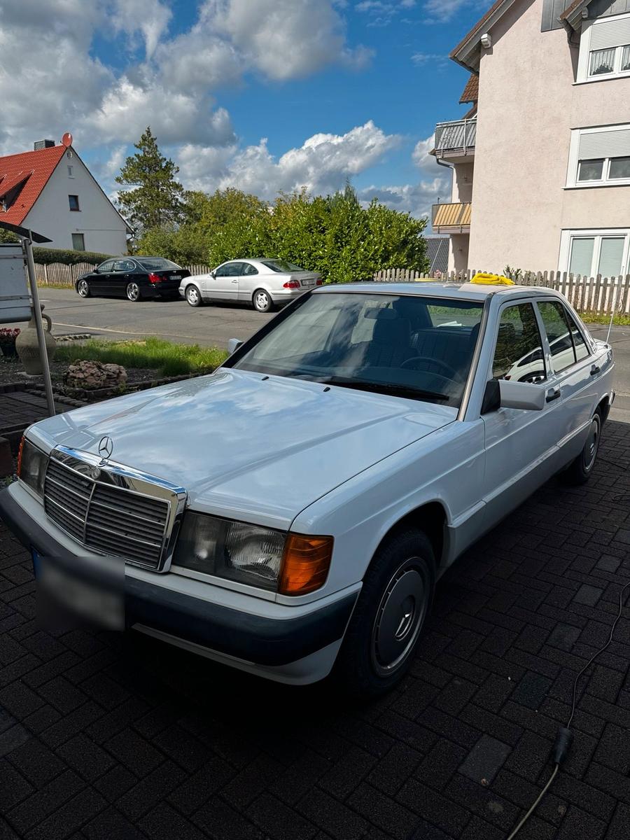 Mercedes-Benz 190