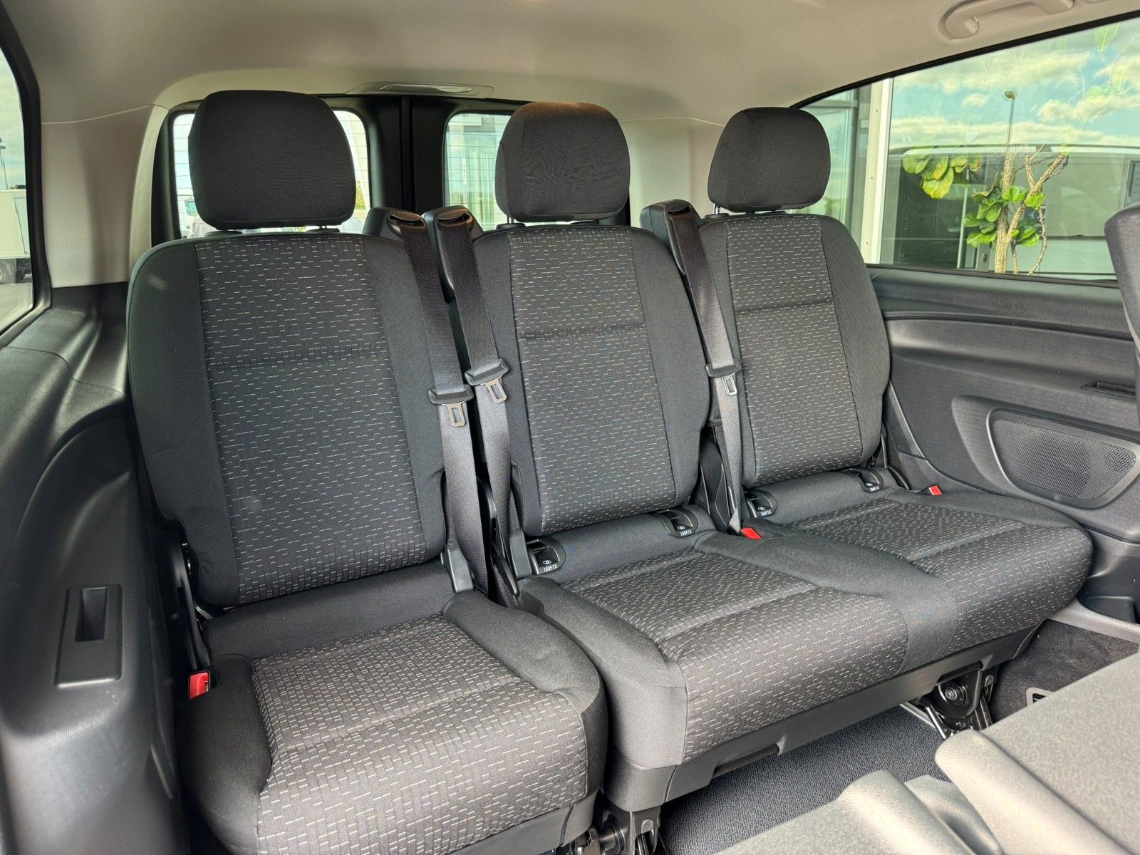 Fahrzeugabbildung Mercedes-Benz Vito 119 CDI 4x4 Tourer PRO Extral Stdh AHK2,5t