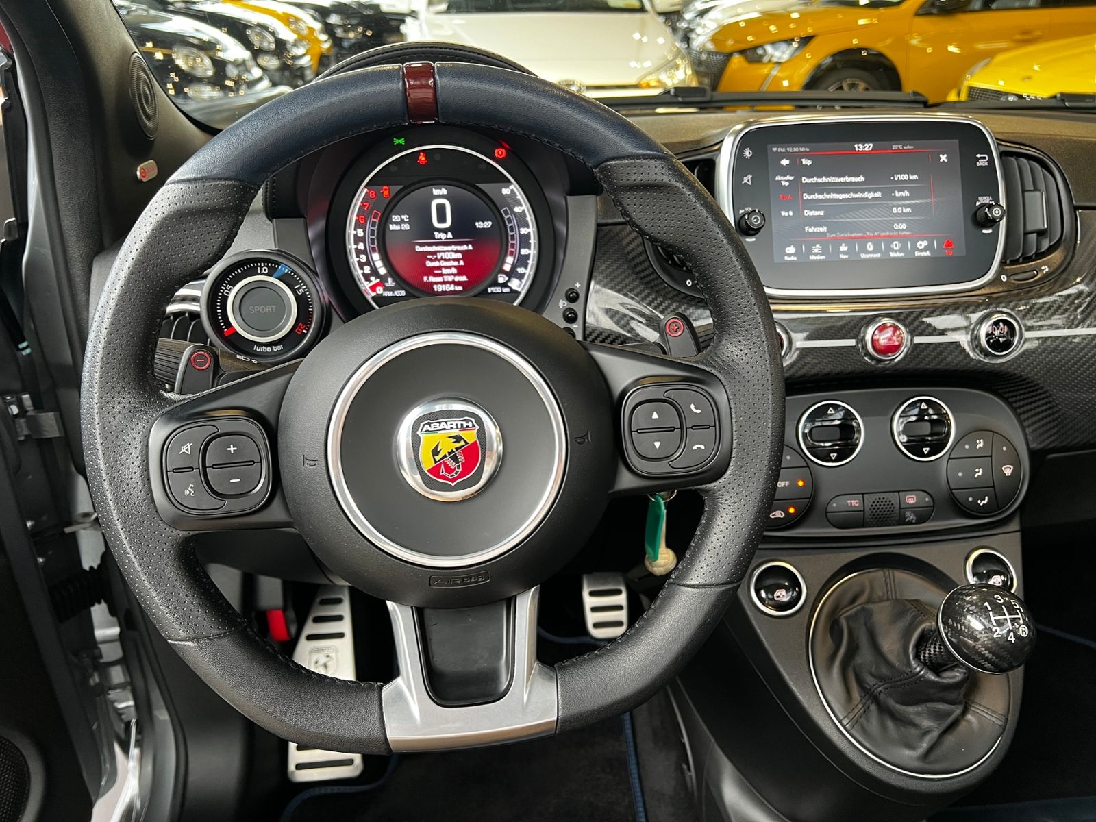 Fahrzeugabbildung Abarth 695C Rivale 175th Anniversary XEN NAVI LEDER Sit