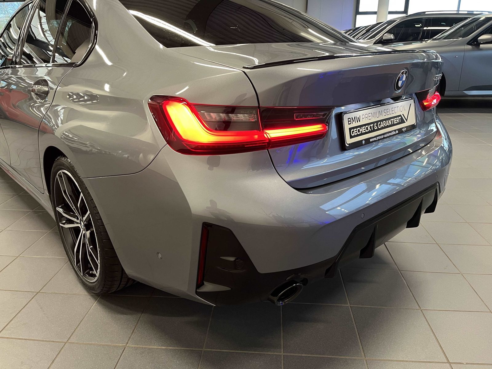 BMW 330 - Bild 5