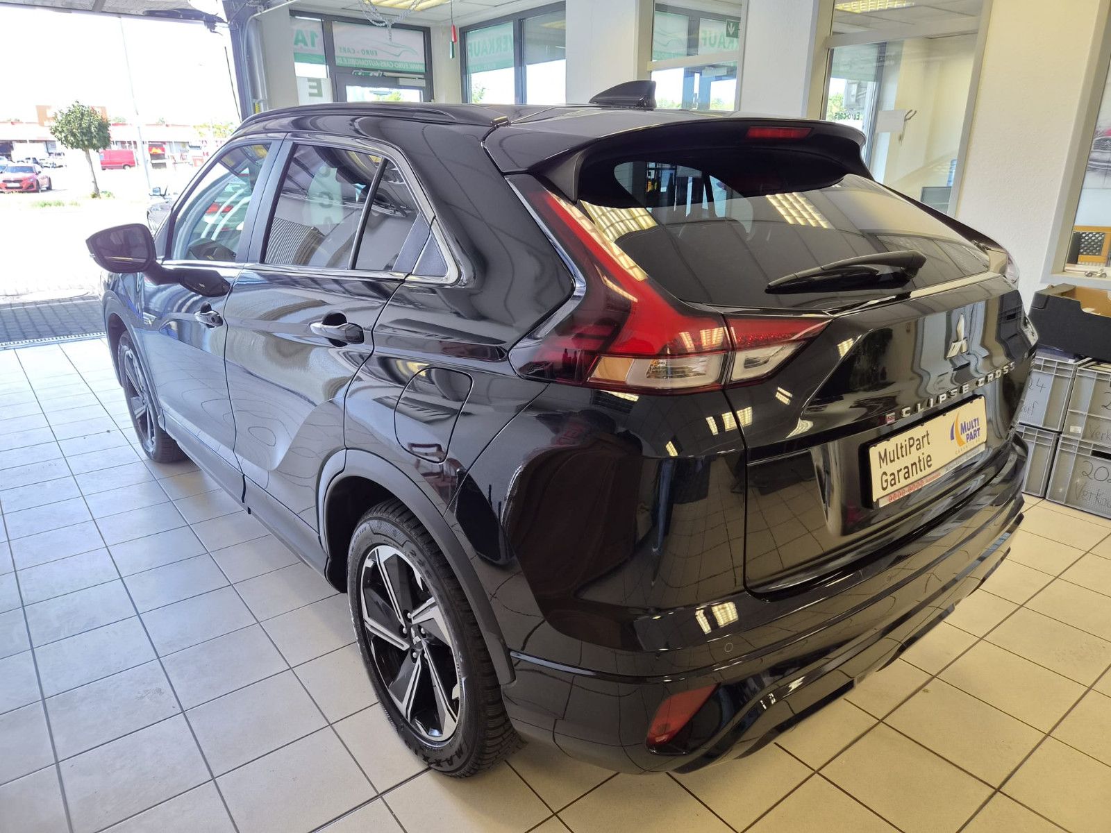 Fahrzeugabbildung Mitsubishi Eclipse Cross Plus Select Hybrid 4WD