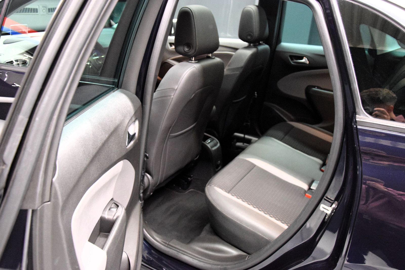 Fahrzeugabbildung Opel Crossland (X)