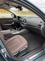 BMW 330e Advantage Automatik Advantage - : Grün, Plug-In Hybrid, Limousine