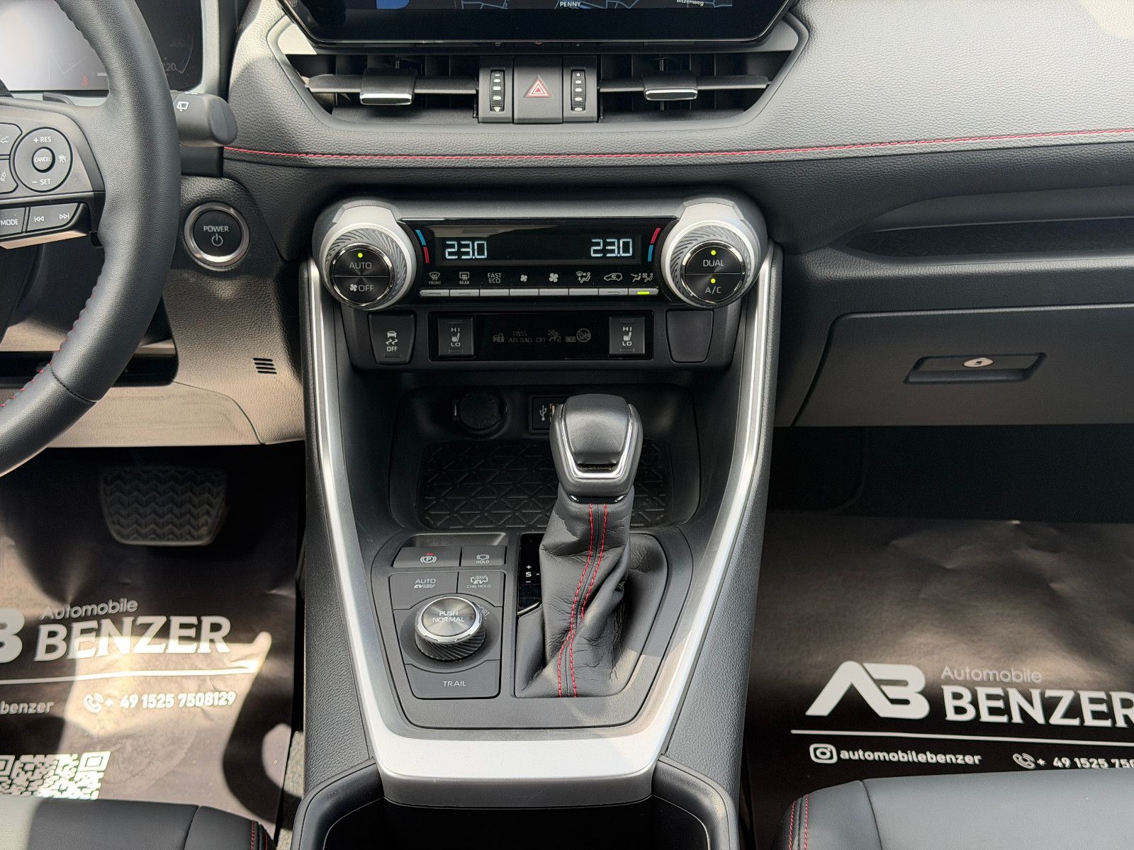 Fahrzeugabbildung Suzuki Across 2.5 Plug-In Hybrid Comfort+ E-Four/ACC/