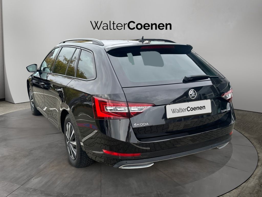 SKODA Superb Combi 1.4 TSI ACT SportLine ACC b. Front SKODA Superb Combi 1.4 TSI ACT SportLine ACC b. Front