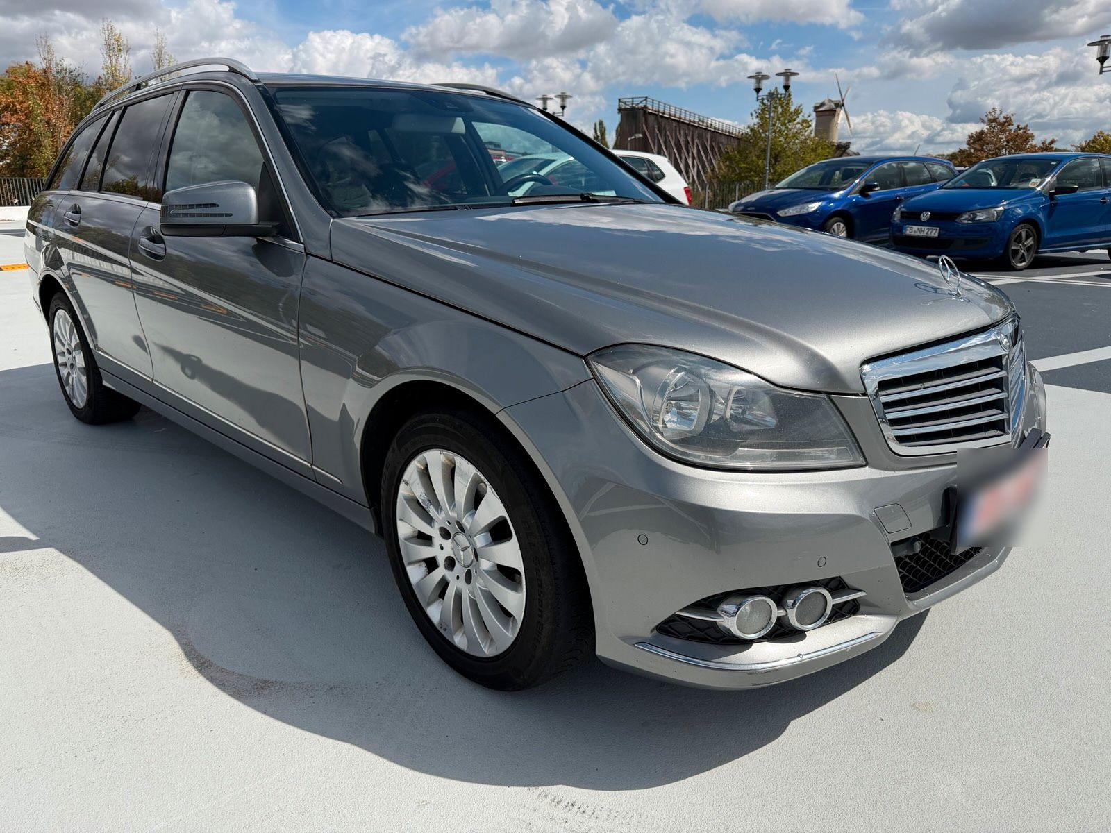 Mercedes-Benz C220, 2012