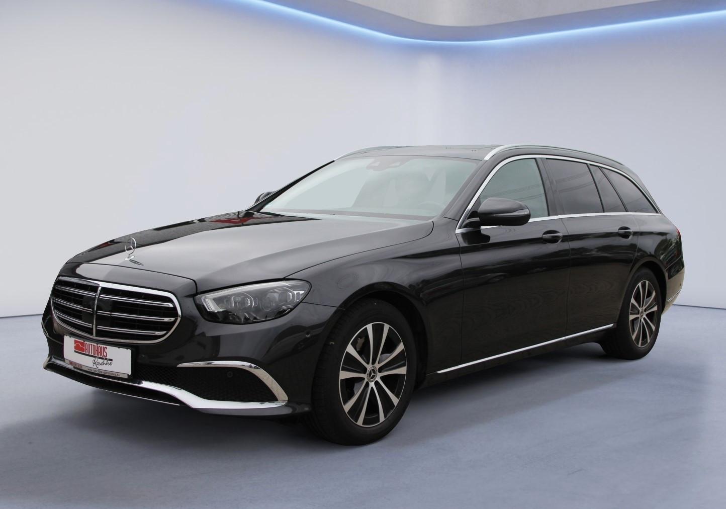 Mercedes-Benz E 220 d 4Matic/LED/AHK/ DAB/el.Dach/Kamera