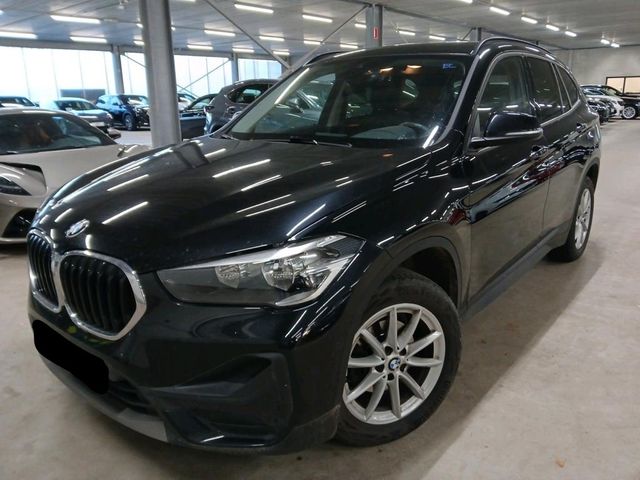 BMW X1 16D SDRIVE * NAVIGATION * PANORAMADACH * LED