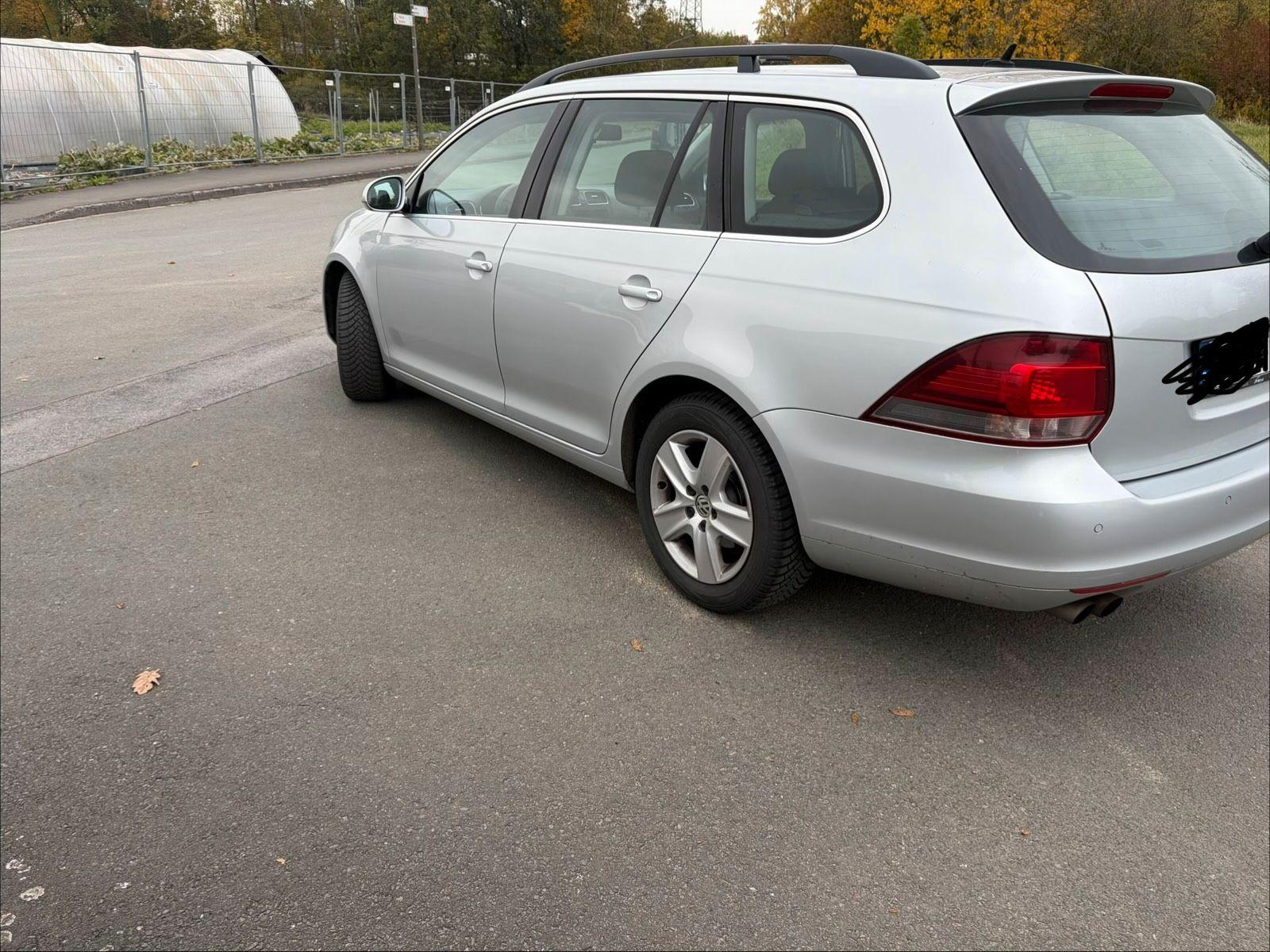 Volkswagen Golf 2010 — engine 122 HP (90kW)