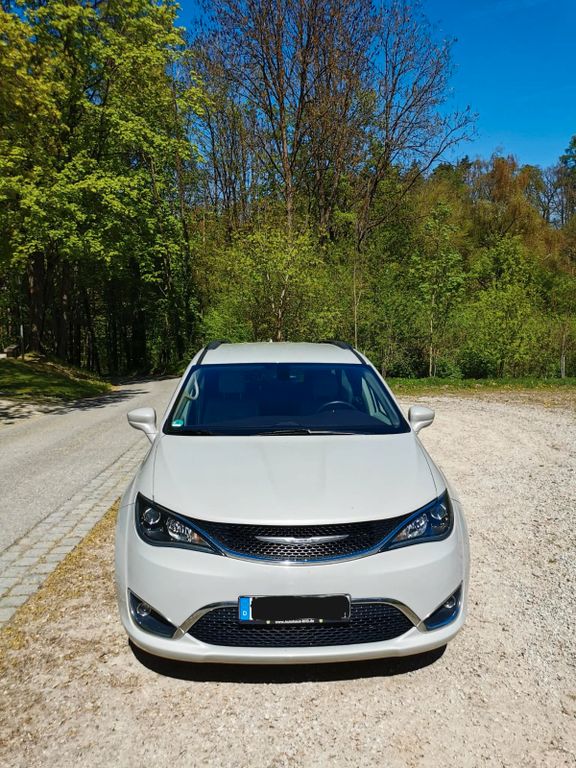 Image of Chrysler Pacifica