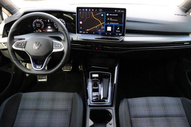 Volkswagen Golf VIII 1.5 eHybrid GTE 200 kW foto 4