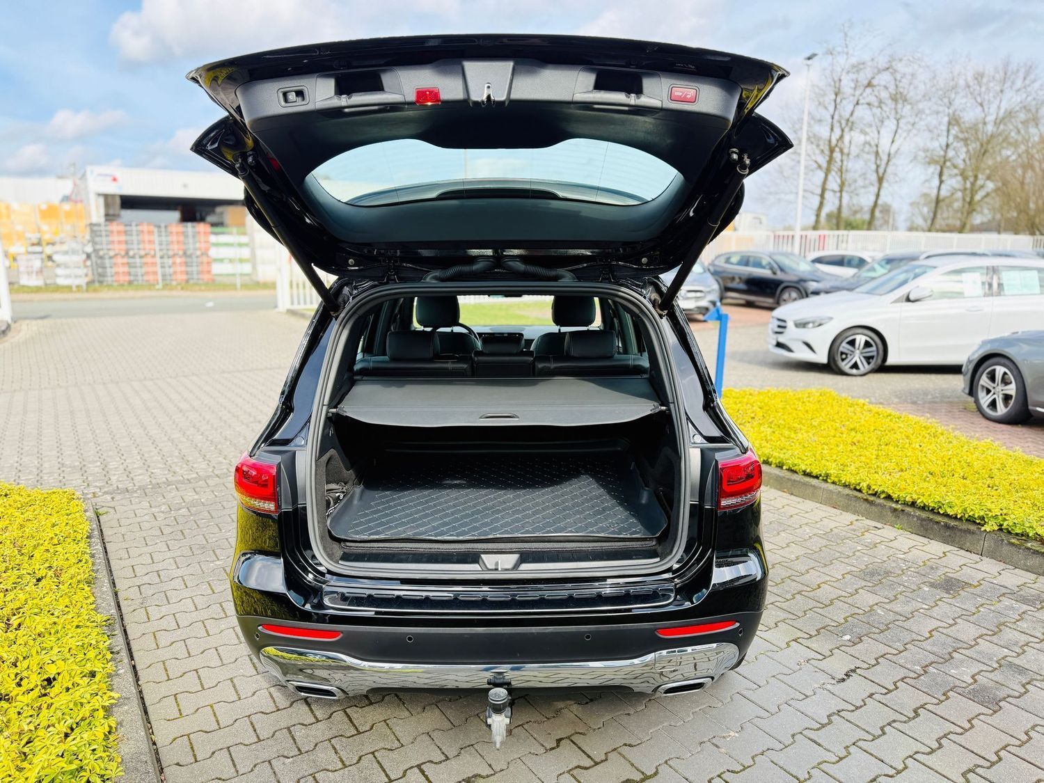 Fahrzeugabbildung Mercedes-Benz GLB 220 d PROGRESSIVE - AHK, Navi, LED, PTS, RFK
