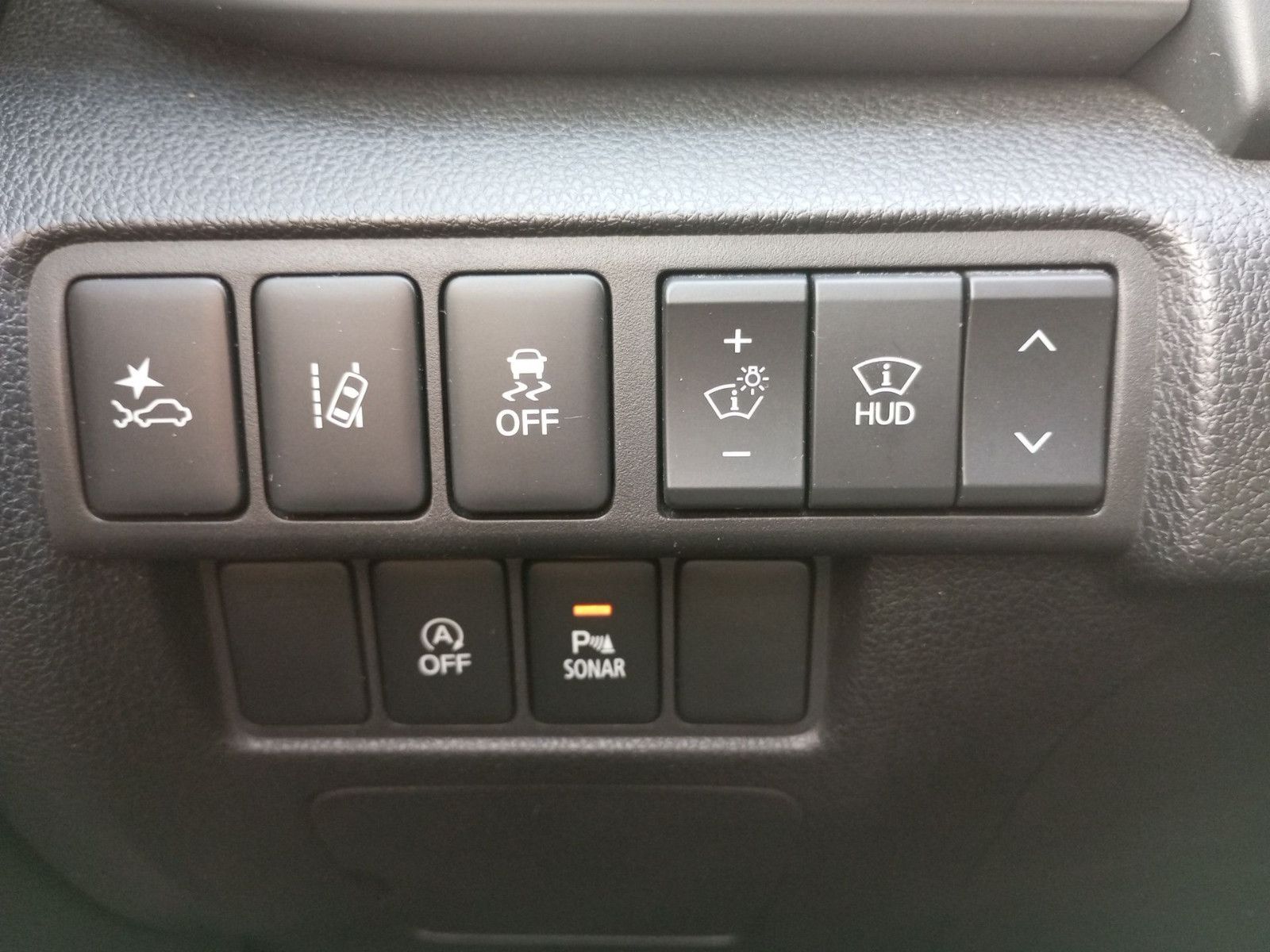 Fahrzeugabbildung Mitsubishi Outlander Plug-in Hybrid Intro 2.4 4WD AHK WR