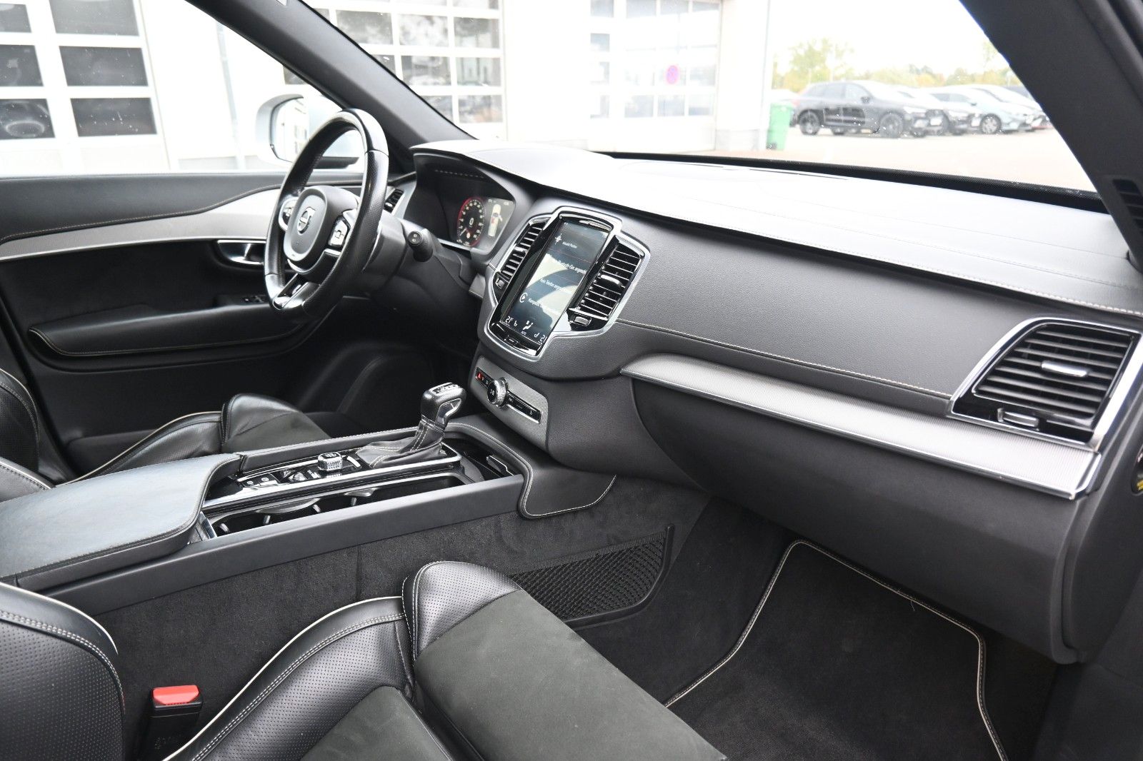 Fahrzeugabbildung Volvo XC90 D5 AWD*R Design*LUFT*PANO*7Si*LED