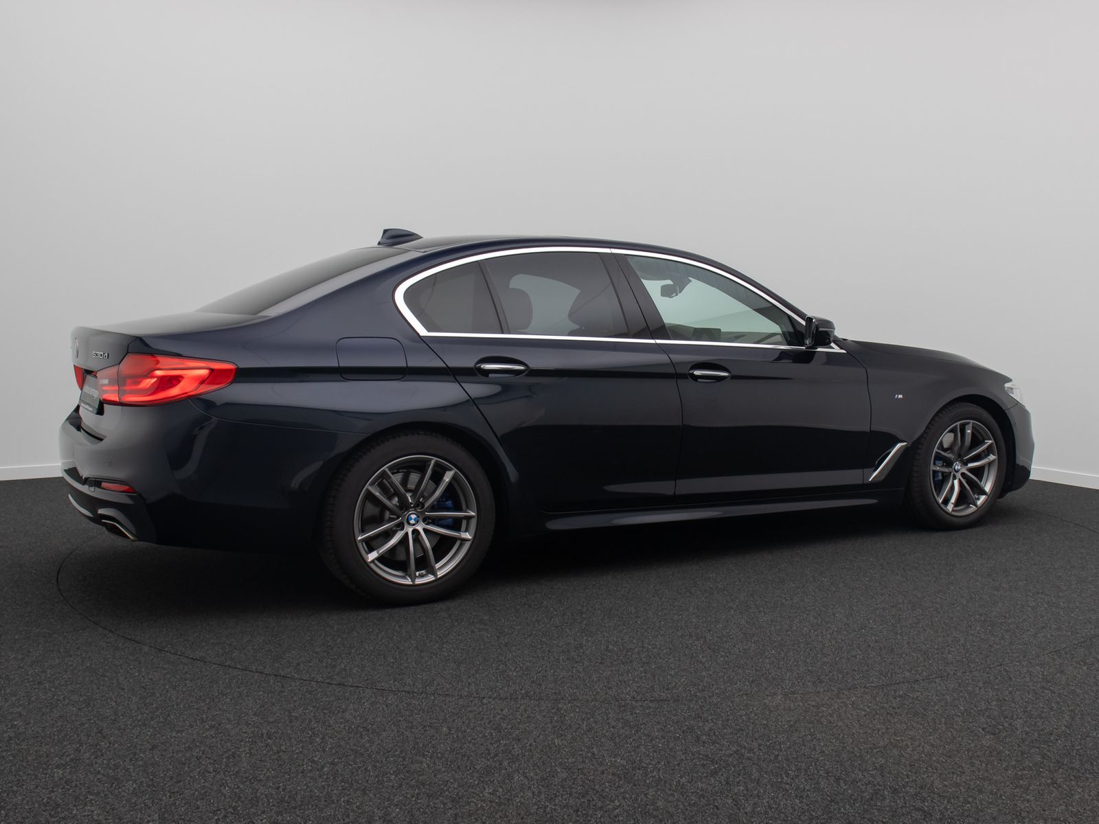 Fahrzeugabbildung BMW 530d xD M Sport 360°Komfort ACC HUD DisplKey H/K