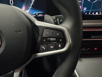 BMW 330 i Touring xDrive M Sport Navi LED Kamera