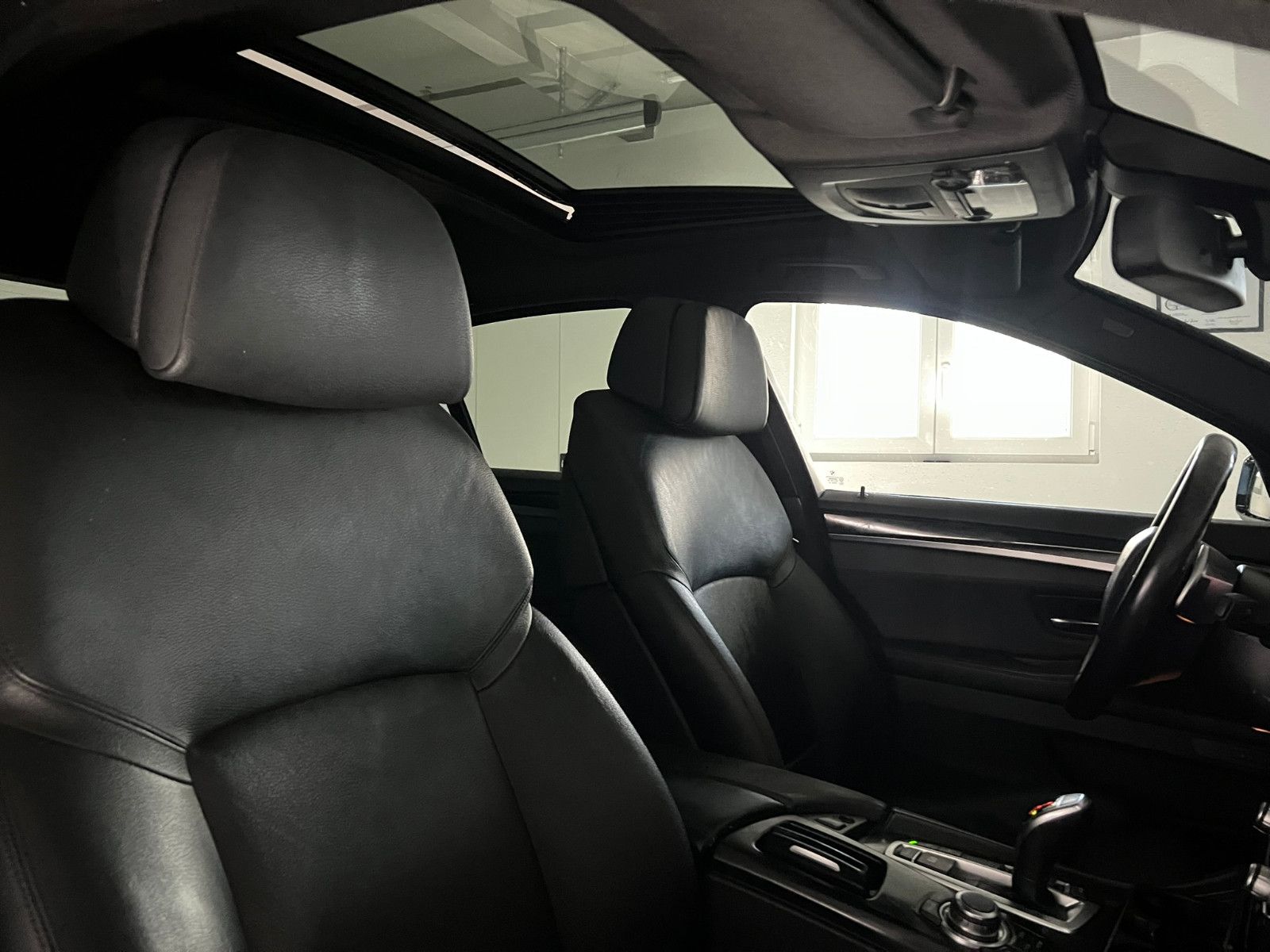 Fahrzeugabbildung BMW 530 d xDrive Lim. M SPORT/HuD/NAVI PROF/eGSD