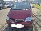 Volkswagen VW Sharan 2007 - Volkswagen Sharan mit Diesel-Antrieb: Limousine, Schaltgetriebe