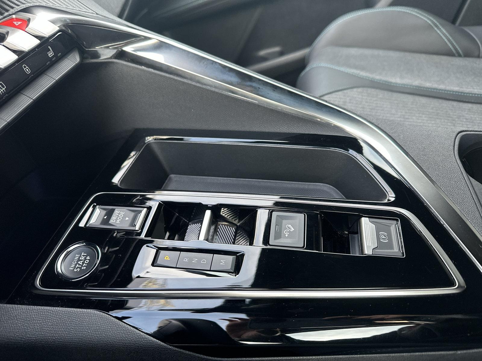 Peugeot 5008 Allure Pack 130 EAT *Anhängerkupplung*