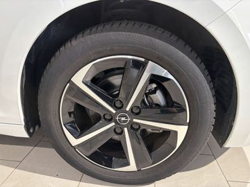 Fotografie 4 des Opel Astra 1.2 Turbo GS