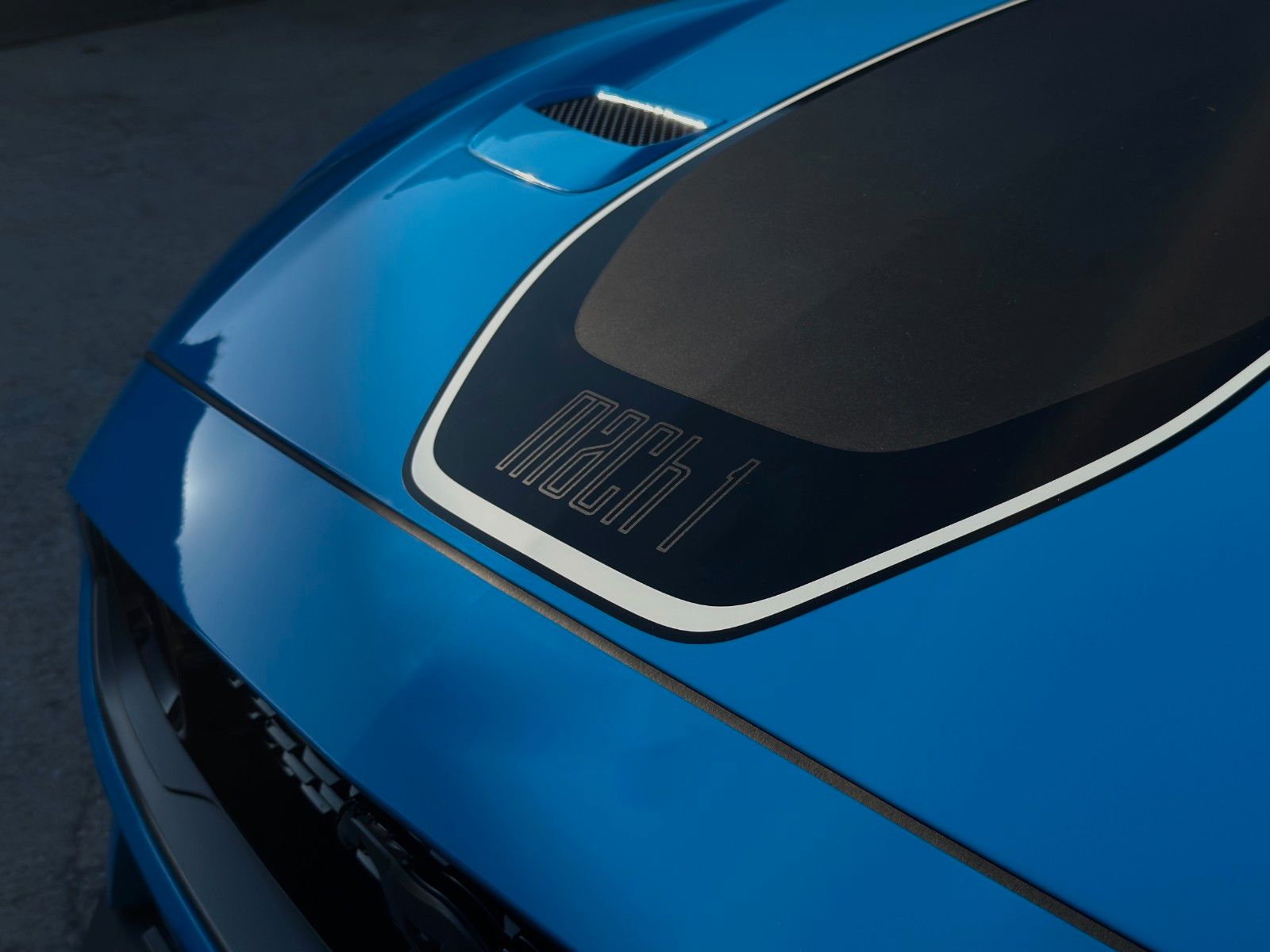 Fahrzeugabbildung Ford Mustang Mach 1 5.0L V8 Fastback Schalter Perfor.