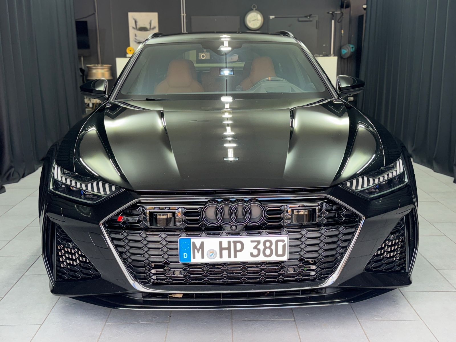 Fahrzeugabbildung Audi RS6 Avant 4.0 TFSI quattro|PANO|MATRIX|ACC|VOLL