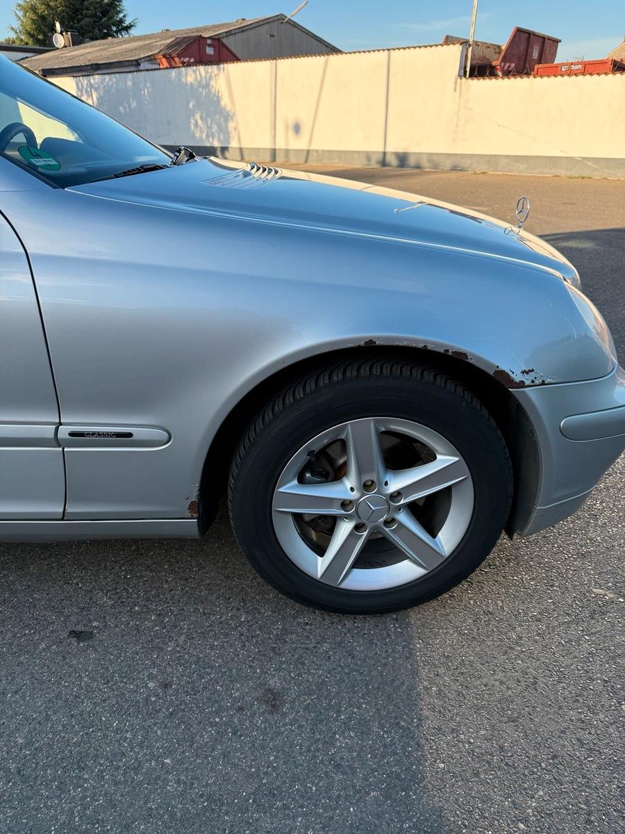 Mercedes-Benz C180 2004 — photo 7