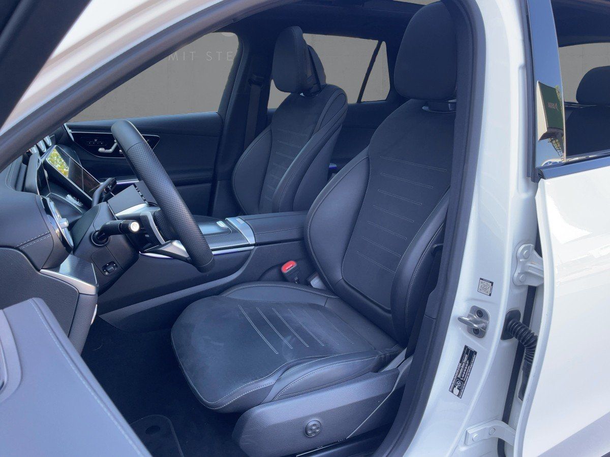 Fahrzeugabbildung Mercedes-Benz GLC 220 d 4M AMG/Night/Pano/Kamera/AHK