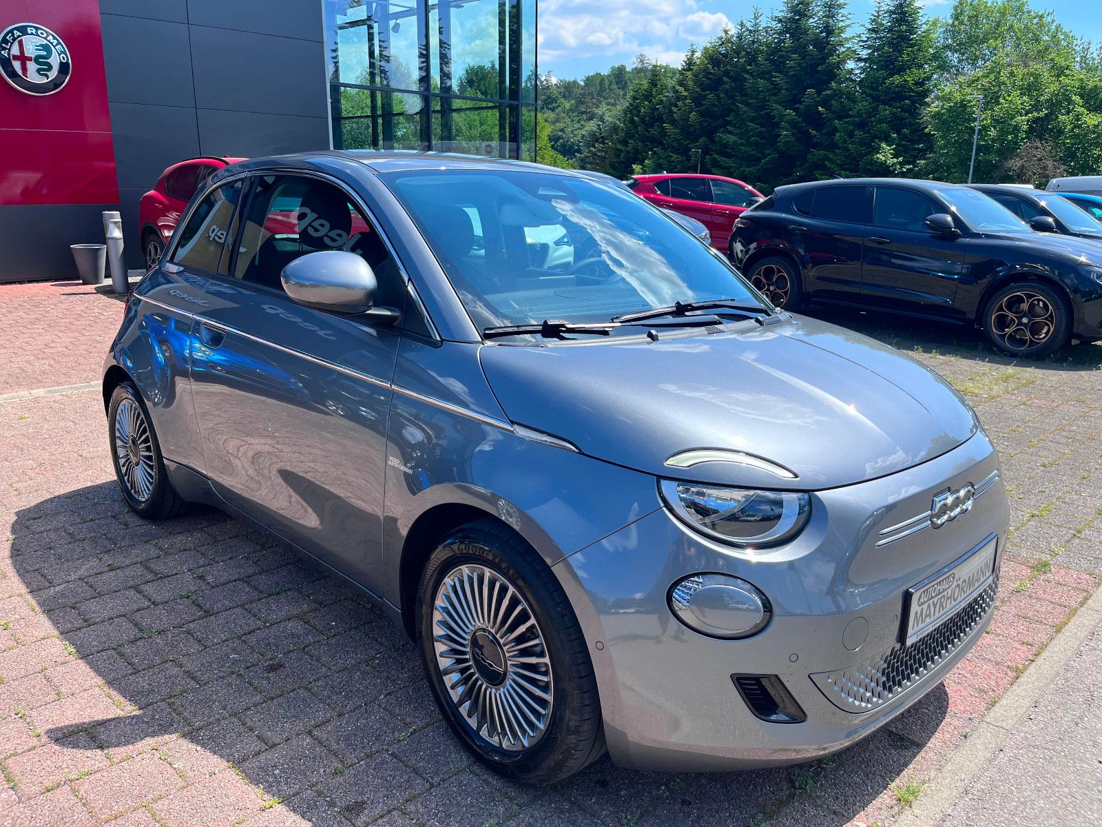 Fahrzeugabbildung Fiat 500e