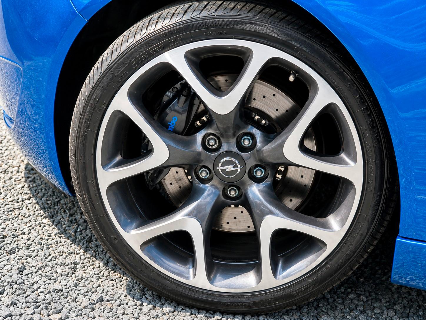 Opel Insignia OPC 4x4 UNLIMITET TOP AUSSTATTUNG