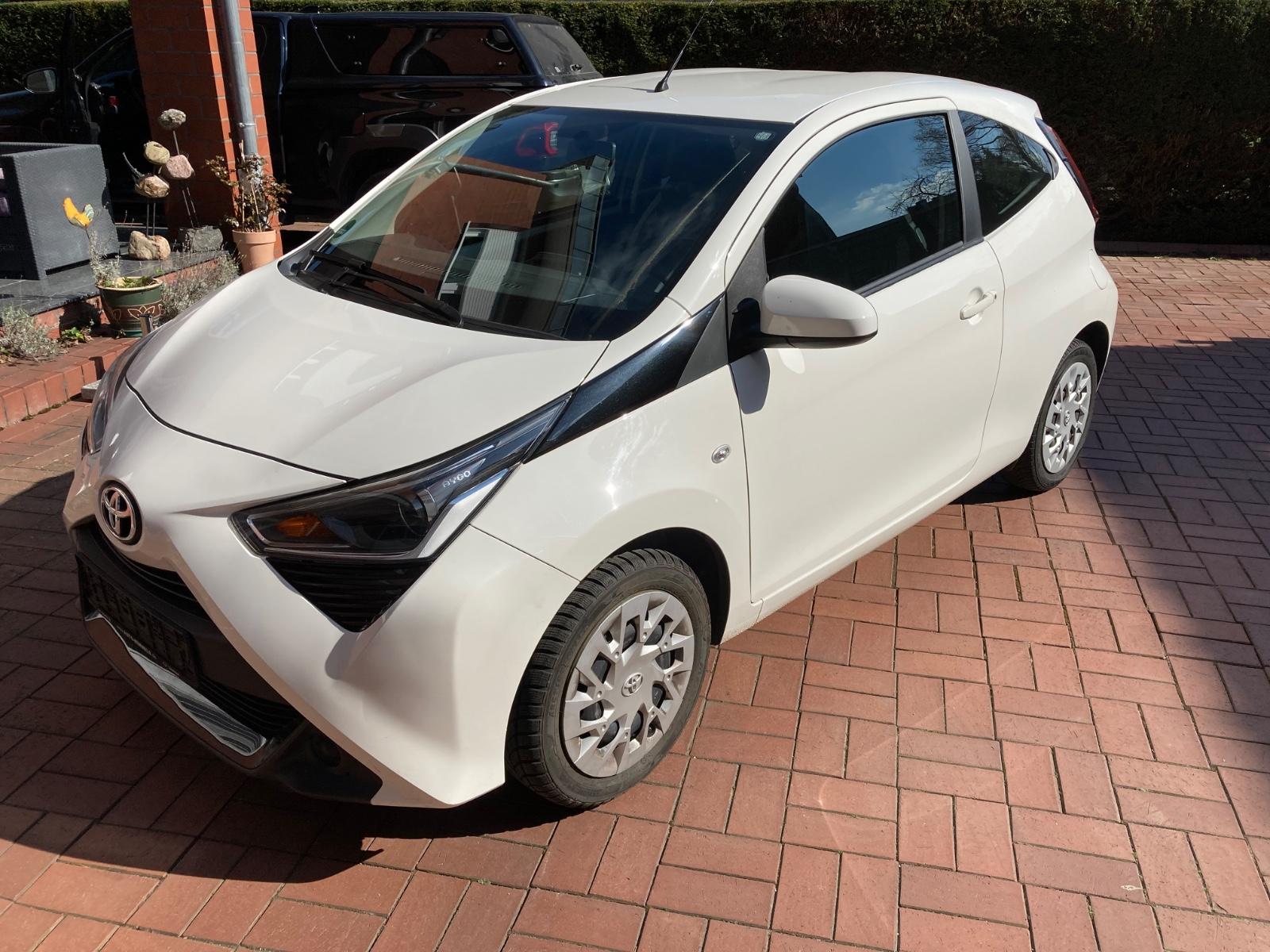 Toyota Aygo 1,0-l-VVT-i x-play