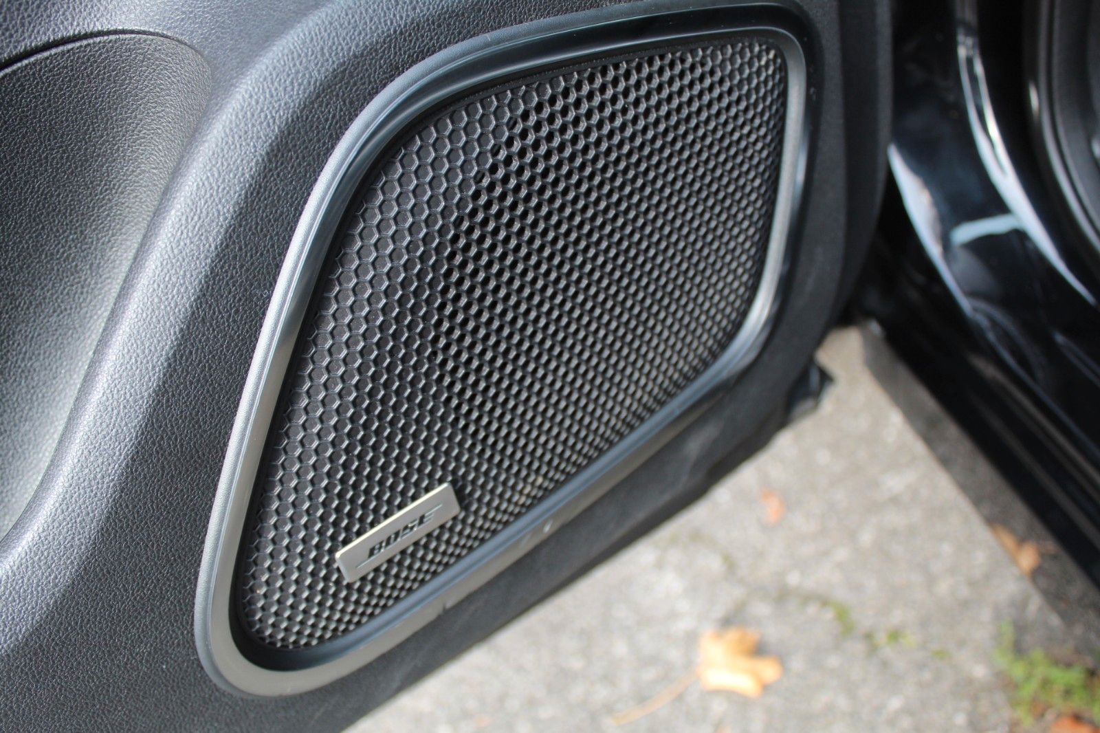 Fahrzeugabbildung Renault Kadjar Crossborder Automatik*Navi*Leder*Bose