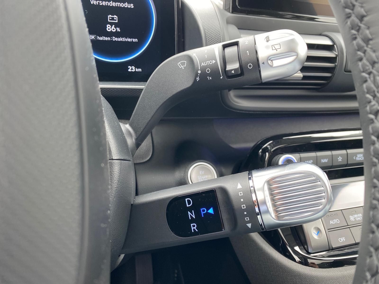 Fahrzeugabbildung Hyundai INSTER Elektro 85 kW APP+KLIMA+ACC+KAMERA+17"Alu