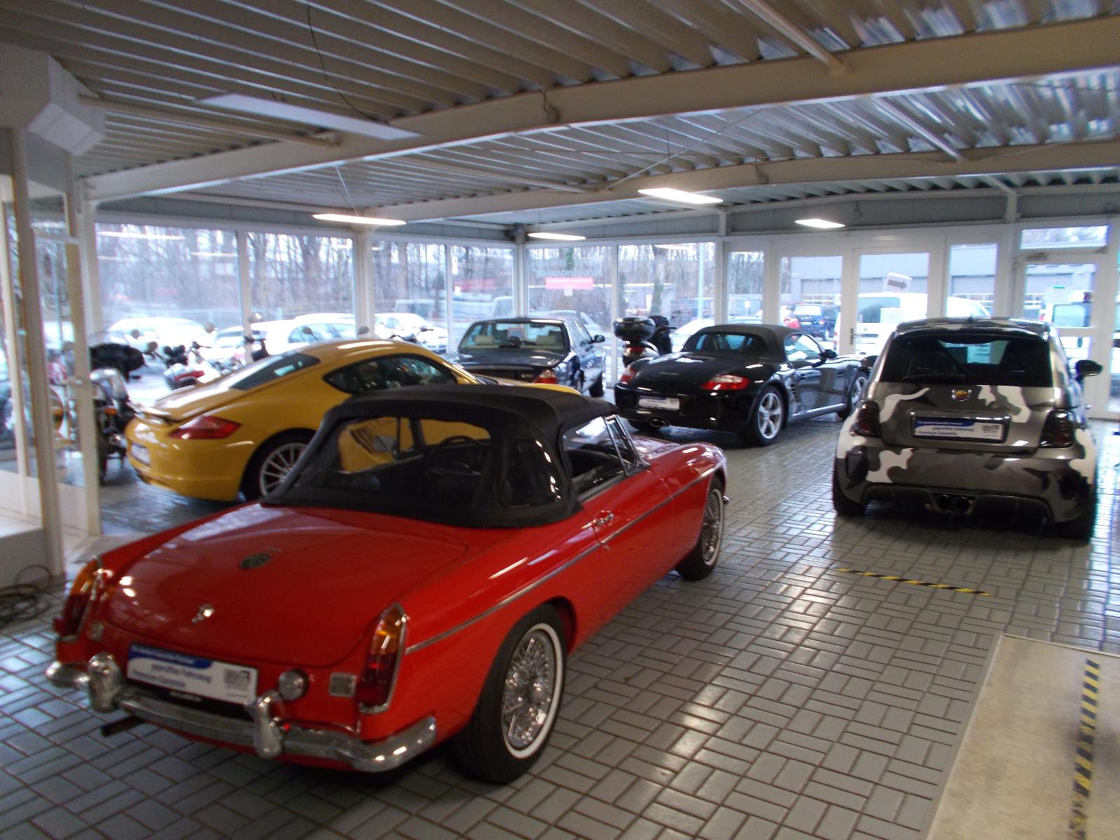 showroom-image-top