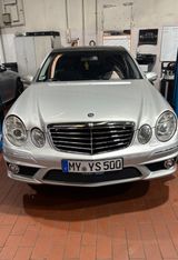 Mercedes-Benz E 500 AVANTGARDE Avantgarde - Mercedes-Benz E 500 aus 2003