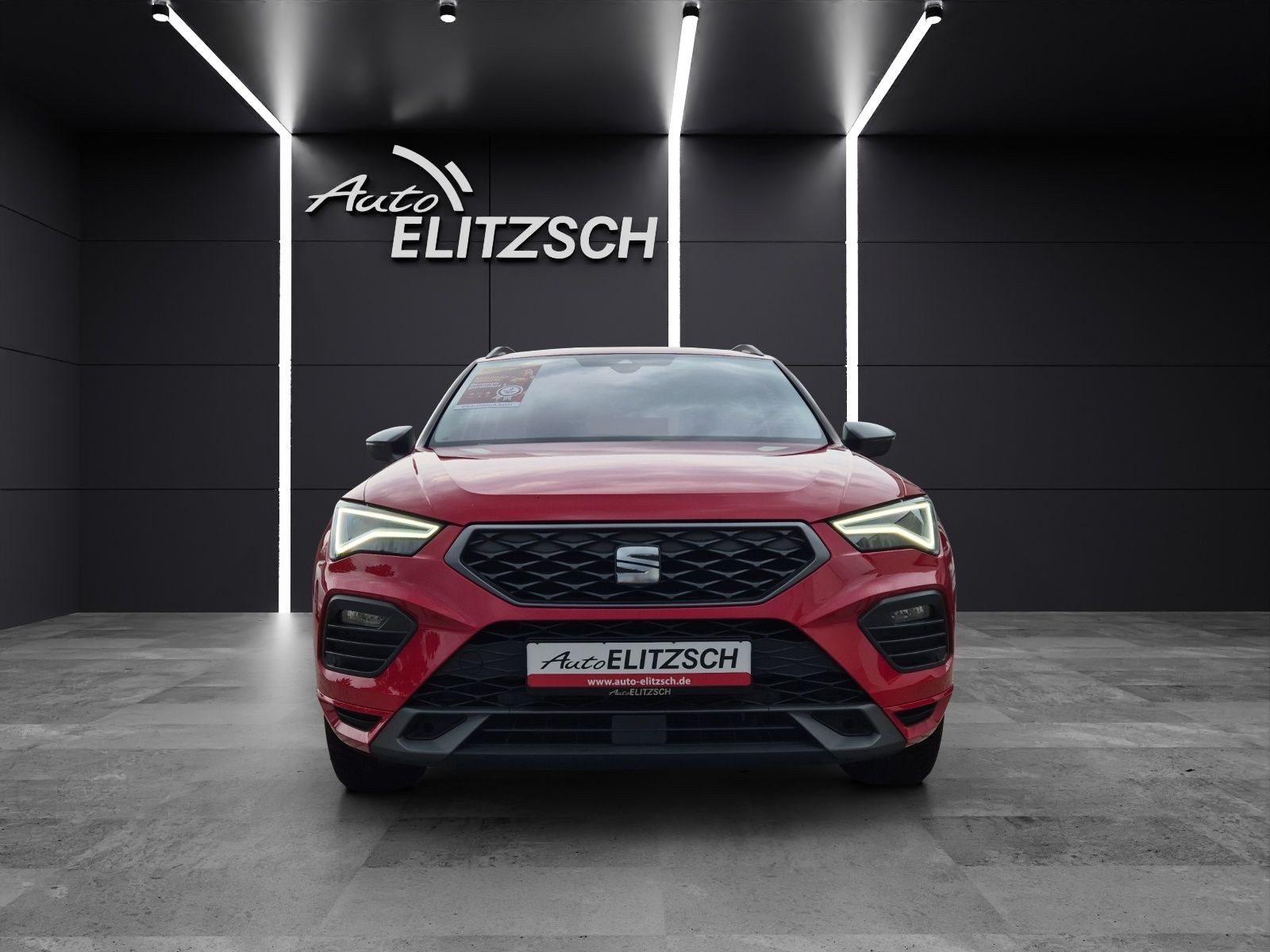 Fahrzeugabbildung SEAT Ateca TSI FR LED AHK CarPlay AID ACC RFK SHZ