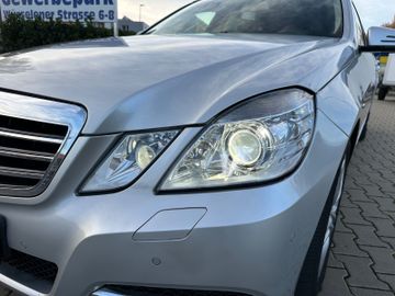 Mercedes E 220 - 2