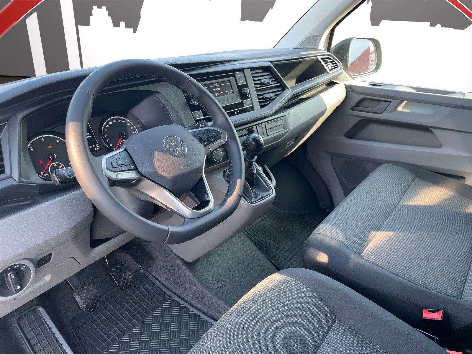 Fahrzeugabbildung Volkswagen T6.1 Transporter Kasten 2.0TDi 150PS KLIMA