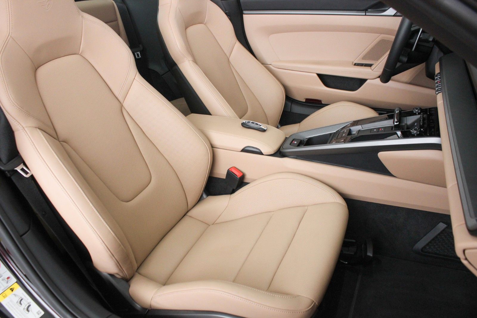Fahrzeugabbildung Porsche 992 911 Targa 4 Sport Chrono Abgas ACC